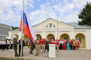 Астраханские патриоты на празднике, посвященному Дню России